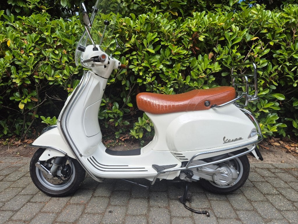 Zeer mooie Vespa brom scooter LX50 4 tact, 4 kleppen, Ophalen, Gebruikt, Maximaal 45 km/u, 49 cc