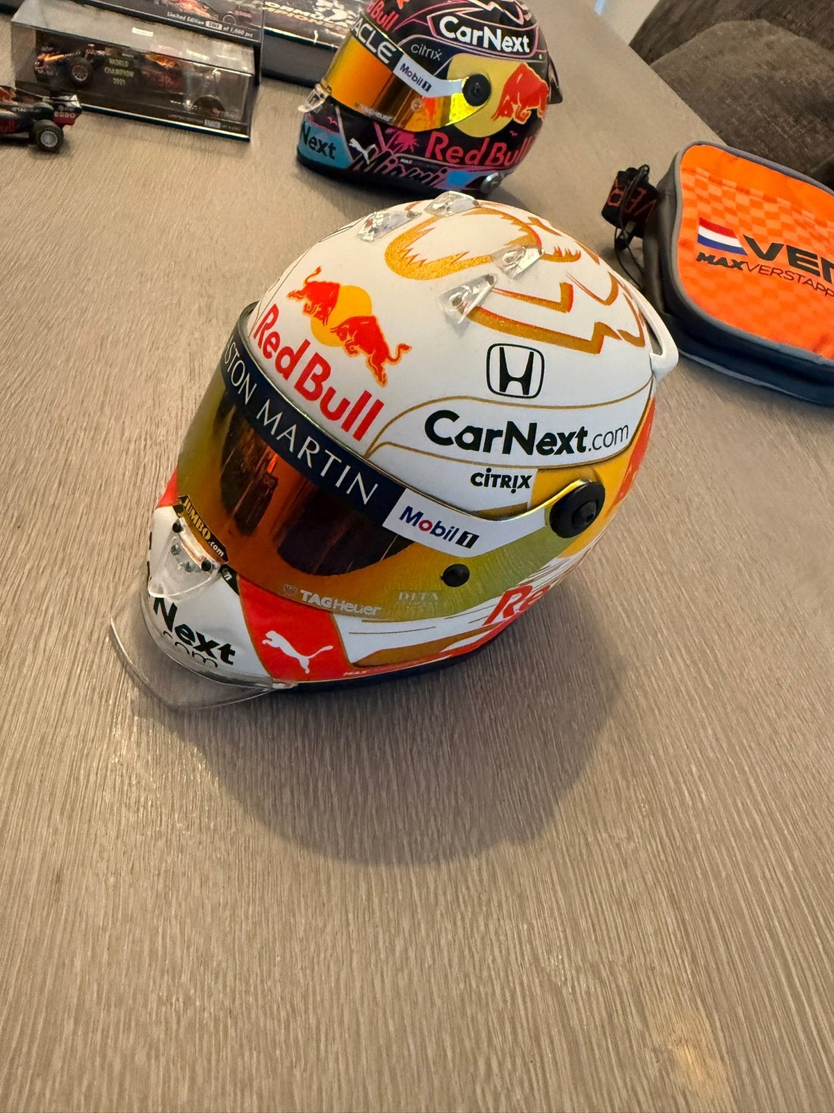 Max Verstappen Red Bull Racing F1 Helm Replica, Verzamelen, Automerken, Motoren en Formule 1, Ophalen, Zo goed als nieuw, Formule 1