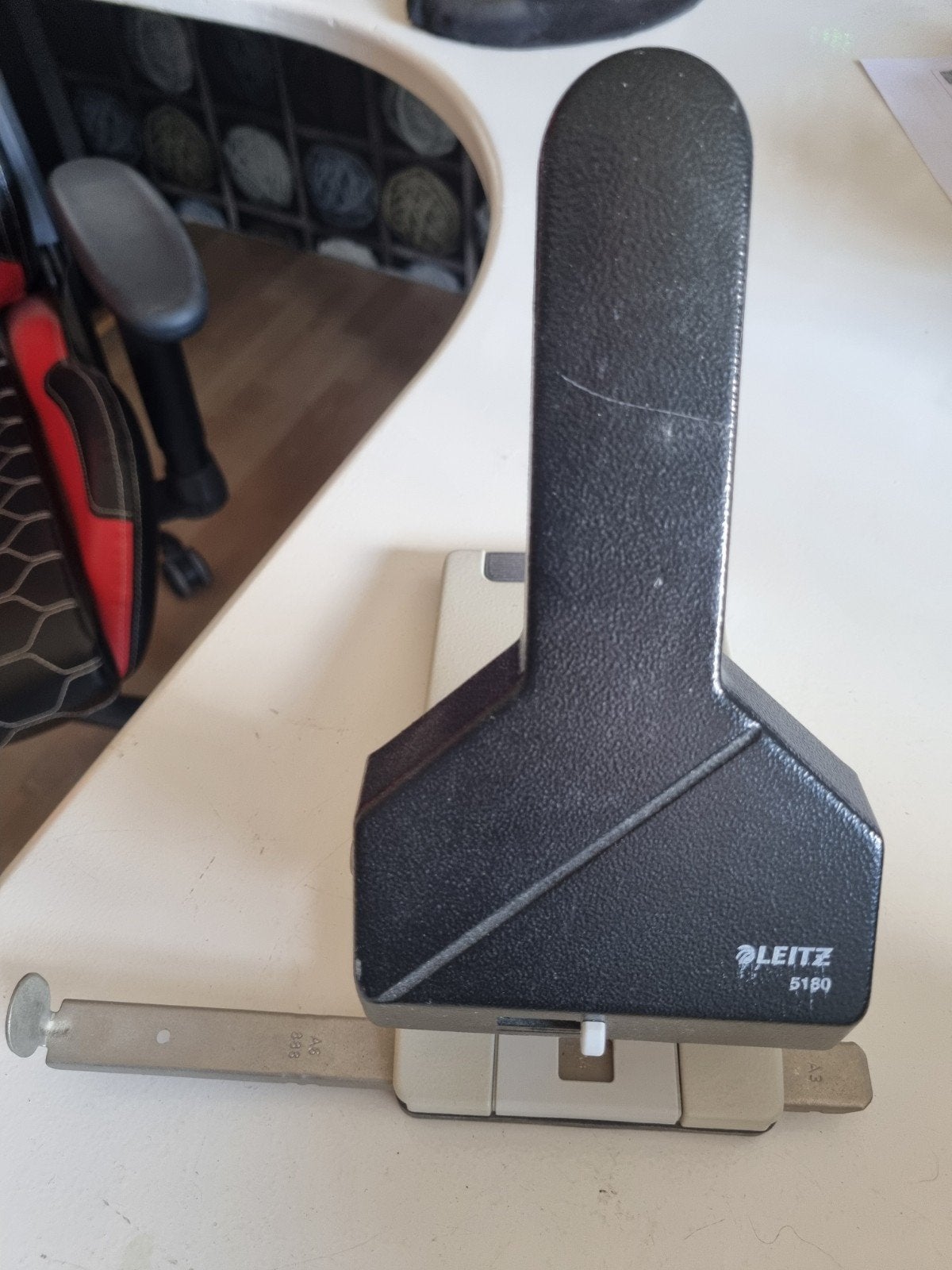 Leitz 5180 perforator, Ophalen, Gebruikt