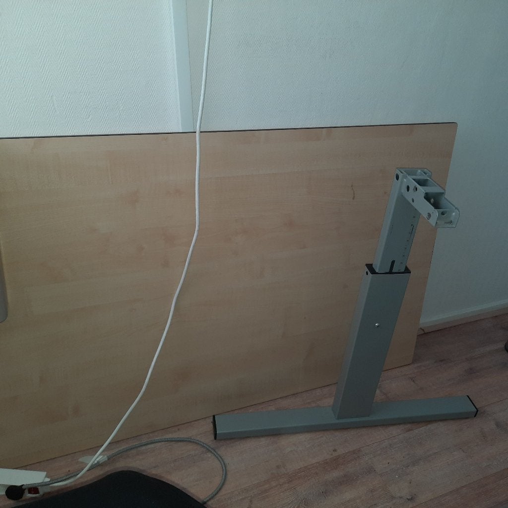 Mooi bureau met stevige ijzeren poten, Huis en Inrichting, Gebruikt, 180 cm, Bruin, Overige merken