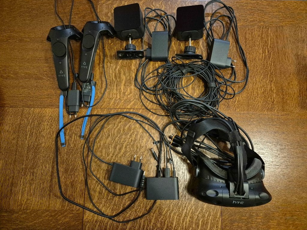 HTC Vive Complete set, Spelcomputers en Games, Ophalen, Gebruikt, VR-bril, Pc