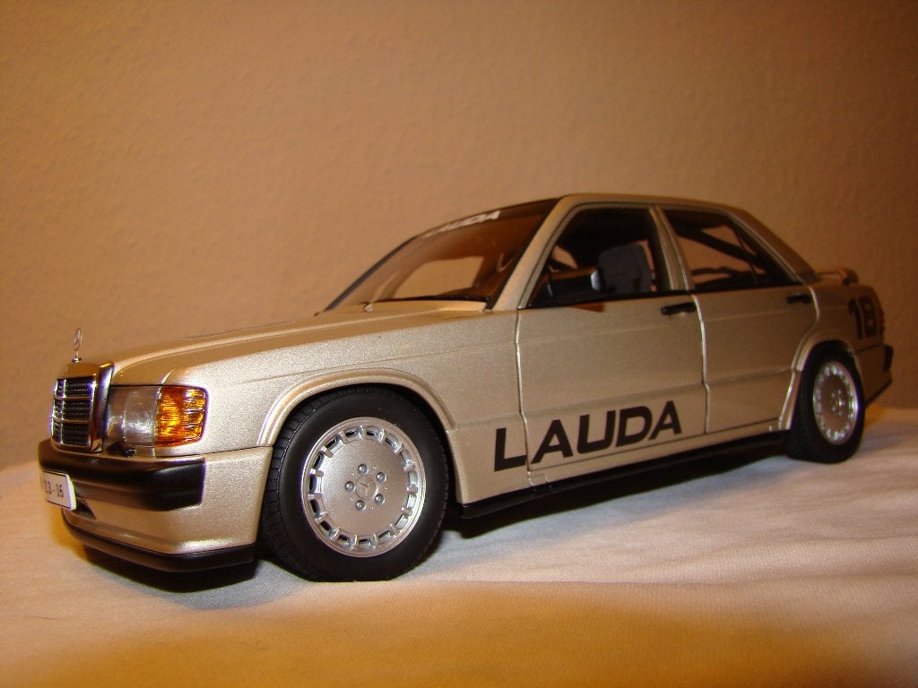 Mercedes 190E 2.3 16v  Lauda 1984, Hobby en Vrije tijd, Modelauto's | 1:18, Ophalen, Zo goed als nieuw, Auto, Autoart