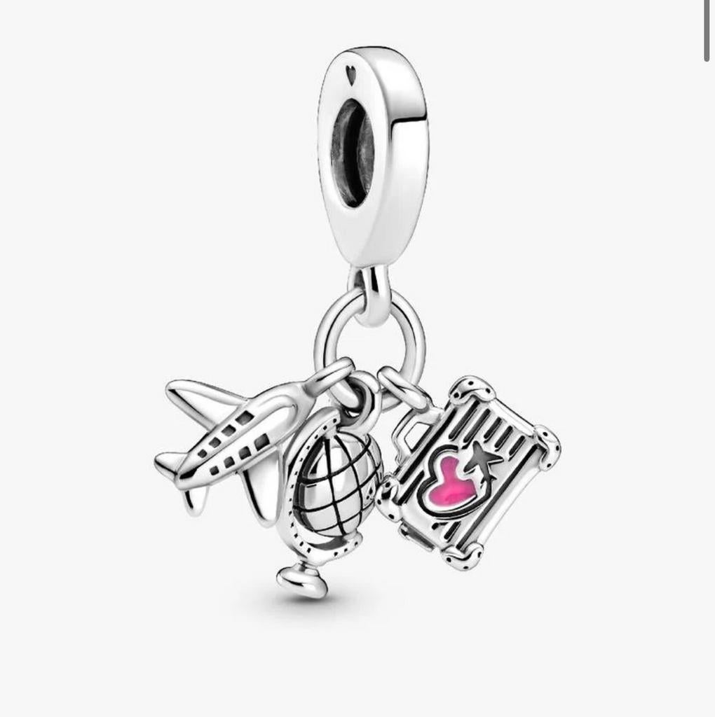 Pandora bedel zilver vliegtuig wereldbol koffer, Ophalen of Verzenden, Zo goed als nieuw, Zilver, Pandora