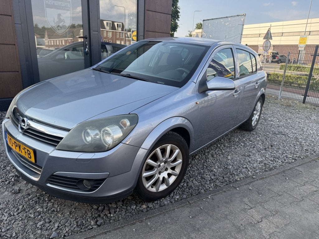 Opel Astra 1.6 Enjoy (bj 2004), Auto's, 15 km/l, Gebruikt, 4 cilinders, 1165 kg
