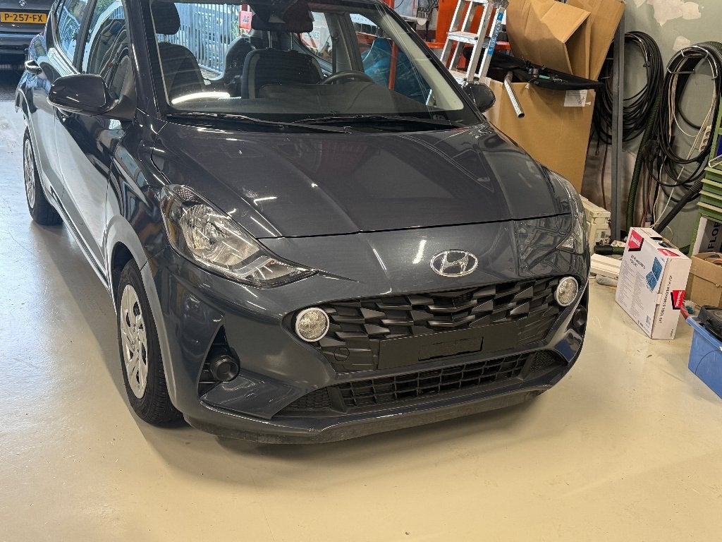 i10 voorkop, motor 2022 13000 km automaat, Ophalen, Rechts, Bumper