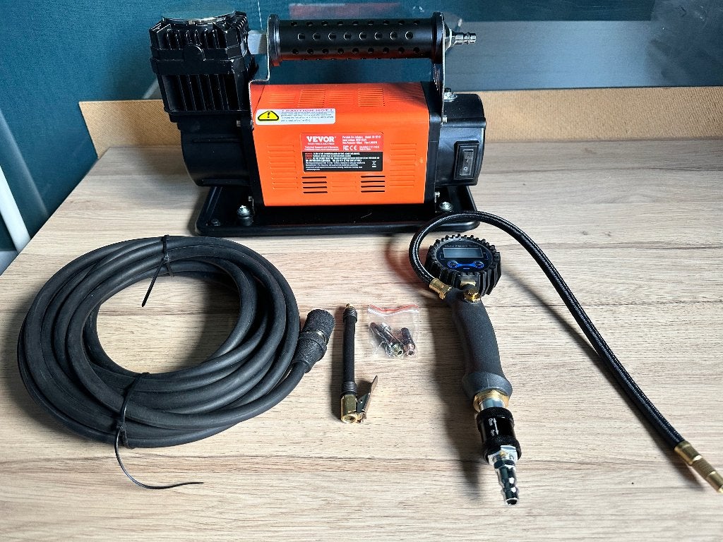 VEVOR 12V Compressor / Bandenpomp (150 psi) + Tas, Ophalen, Nieuw
