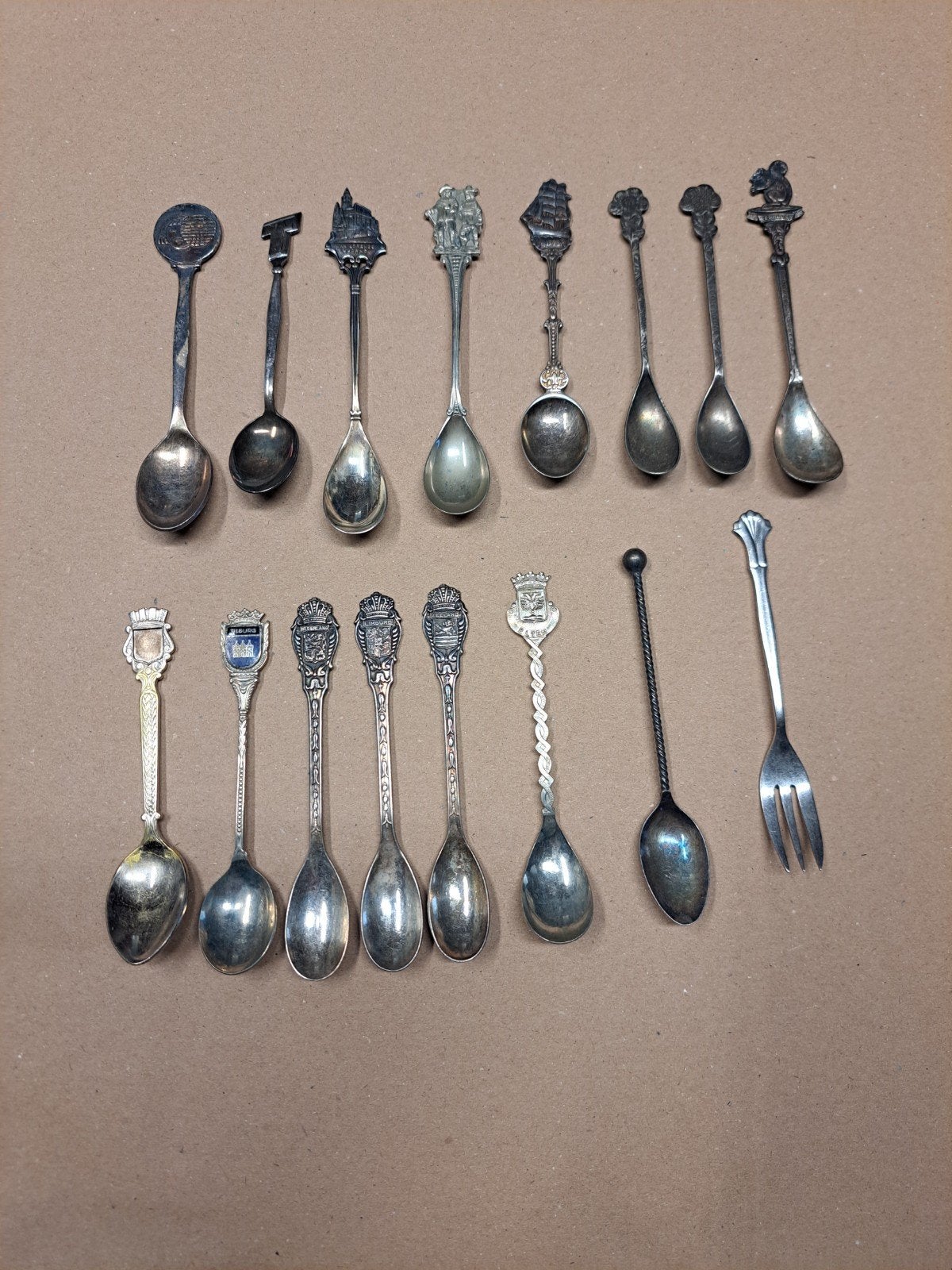 Theelepels en 1 vork, Antiek en Kunst, Ophalen of Verzenden