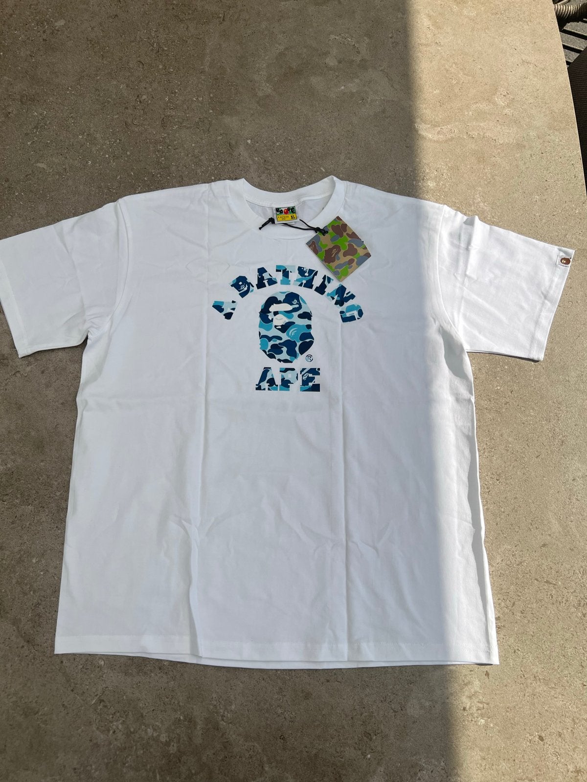 A Bathing Ape Bape College Logo T-shirt Wit Blauw XL, Kleding | Heren, Ophalen of Verzenden, Nieuw, Maat 56/58 (XL), Wit