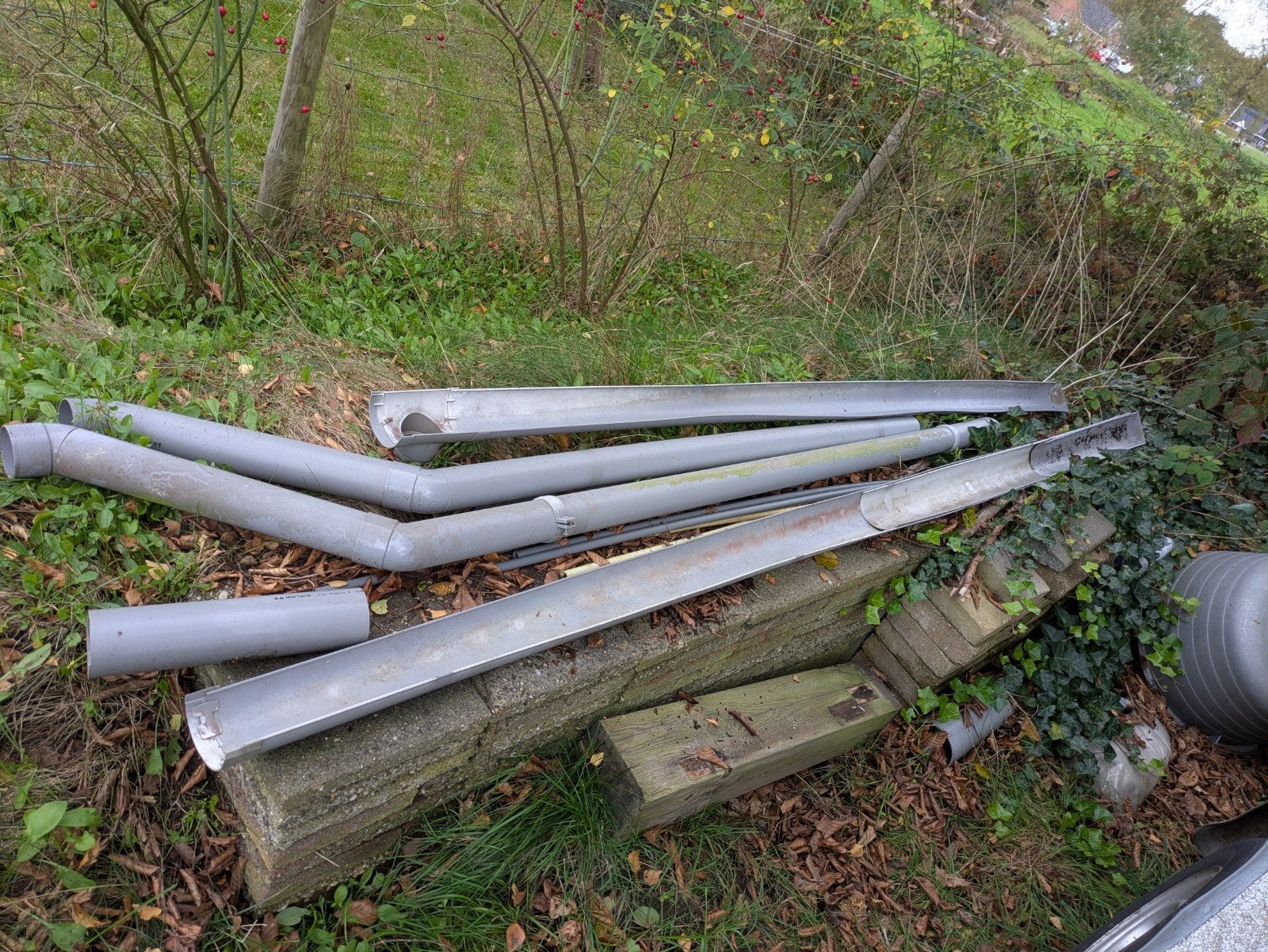 goot 100 mm en regenpijp 70 mm, Doe-het-zelf en Verbouw, Ophalen, Pvc, 4 tot 6 meter, 80 mm of meer