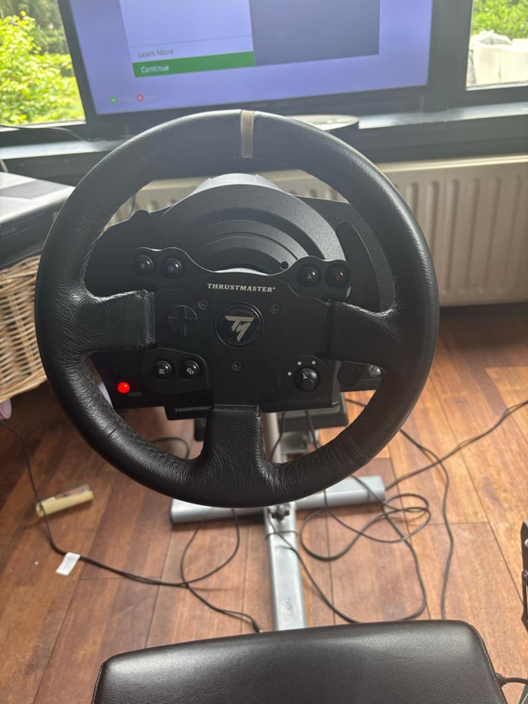 Thrustmaster T28 Leather GT racestuur met shifter en pedalen, Racestuur, Gebruikt, Xbox, Force feedback