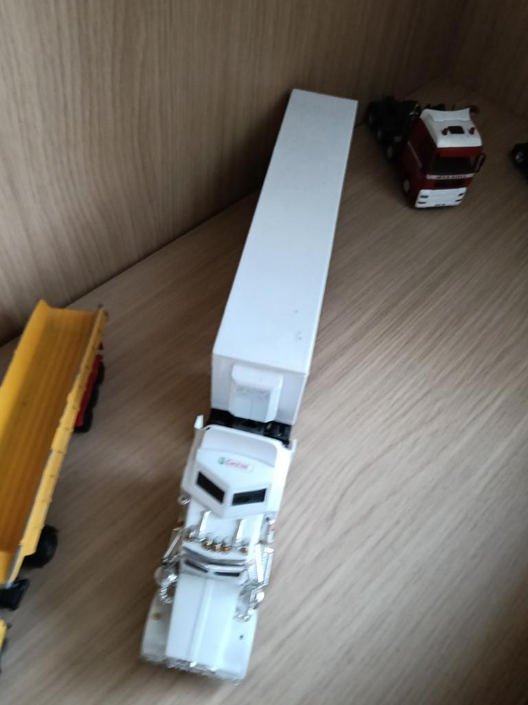 Modelvrachtwagens en opleggers - Diverse types, Overige merken, Gebruikt, Verzenden, 1:32 tot 1:50