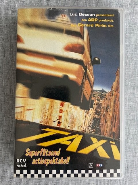 Videoband Taxi – Superflitsend Actiespektakel , Cd's en Dvd's, VHS | Film, Nederlands ondertiteld, Ophalen of Verzenden, Actie en Avontuur