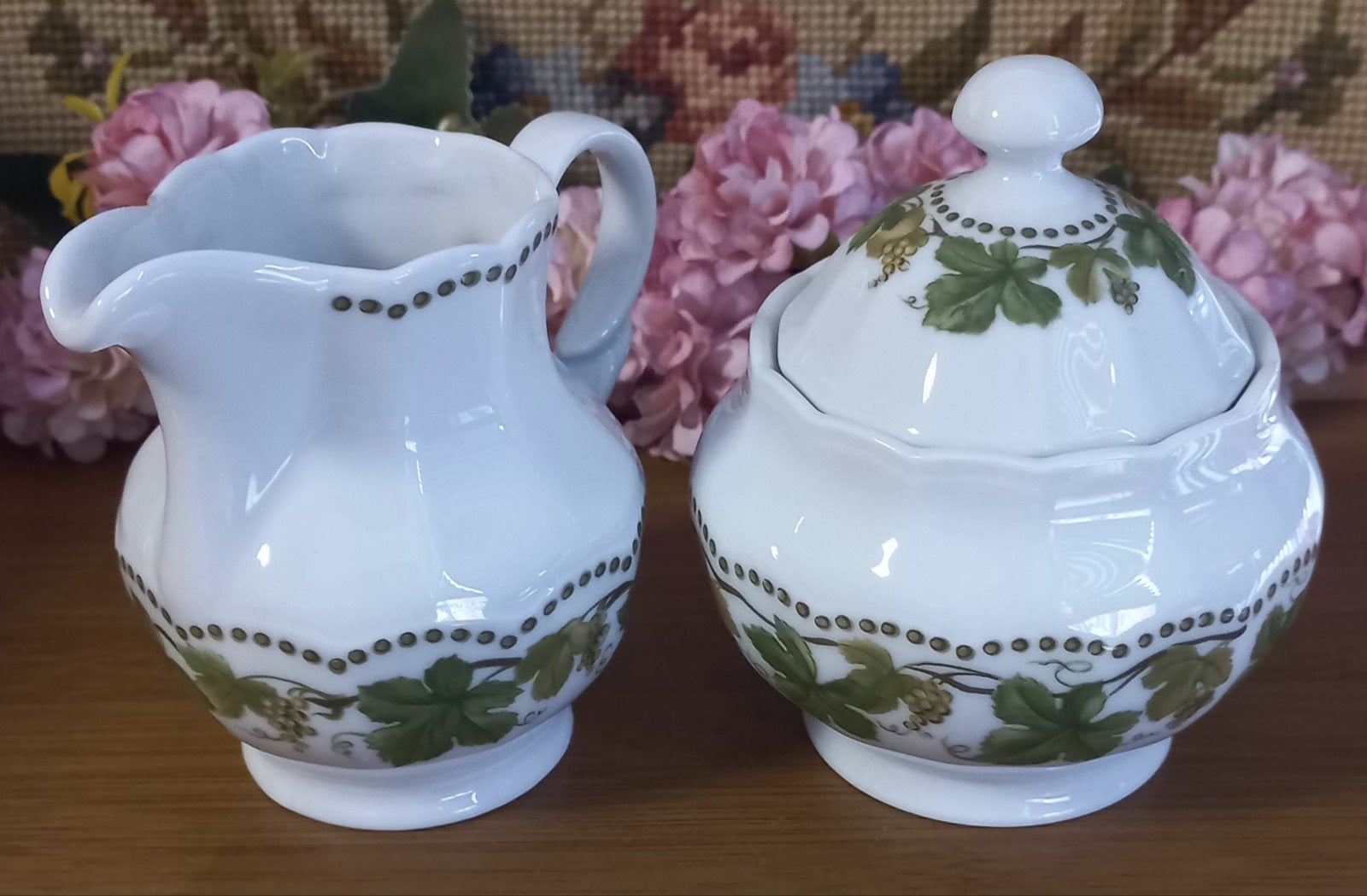 Mooi vintage roomstel, druivenranken, Eschenbach Bavaria, Huis en Inrichting, Ophalen of Verzenden, Zo goed als nieuw, Porselein
