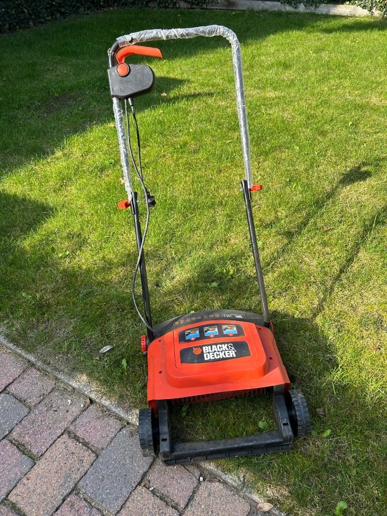 Black & Decker elektrische verticuteerder inc. opvangzak, Ophalen, Gebruikt, Elektrisch, Black & Decker