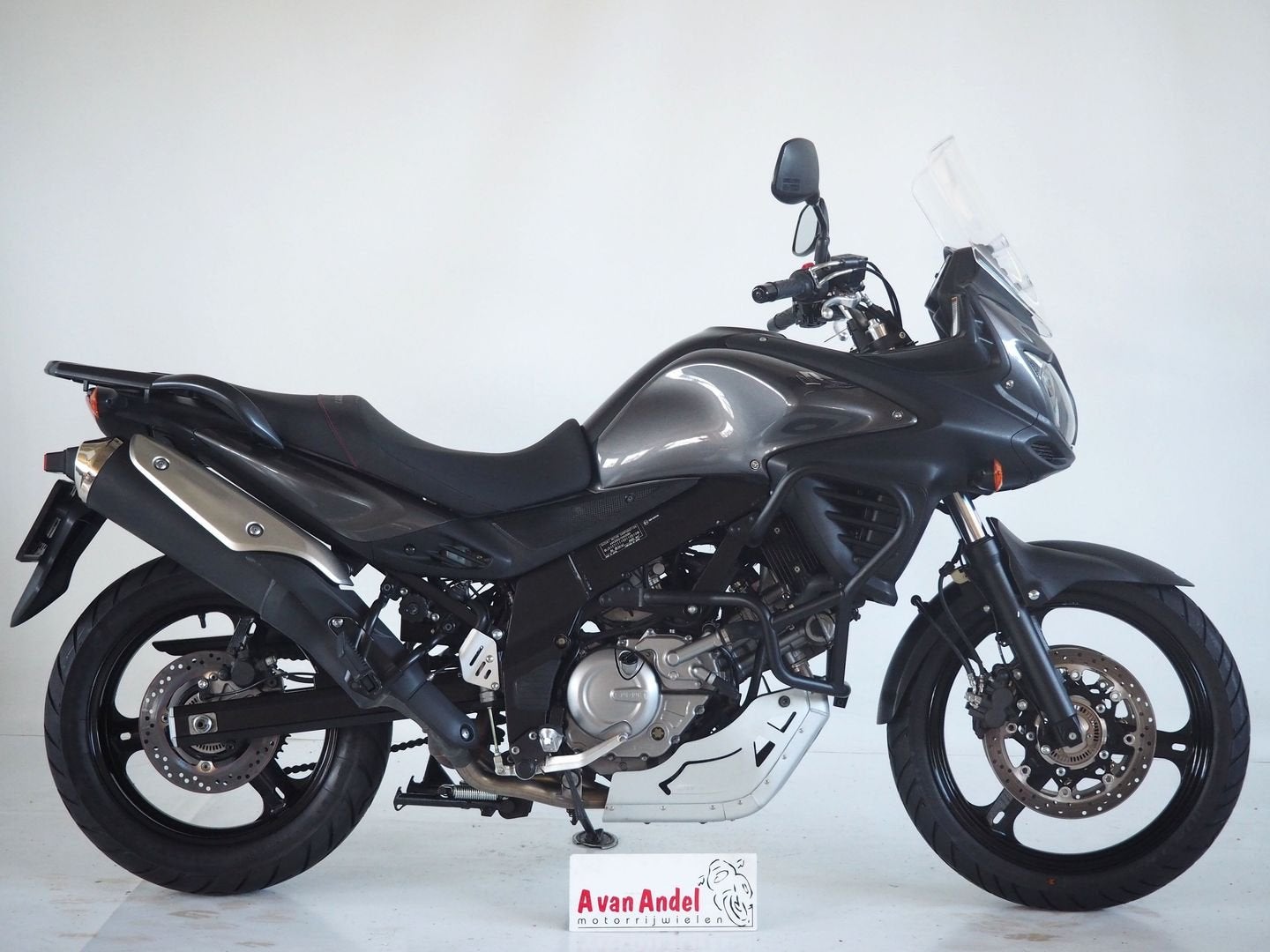 SUZUKI V-STROM DL 650 ABS (bj 2013) 21,027 km, Motorrijbewijs A, Bedrijf, Onbekend, Meer dan 35 kW