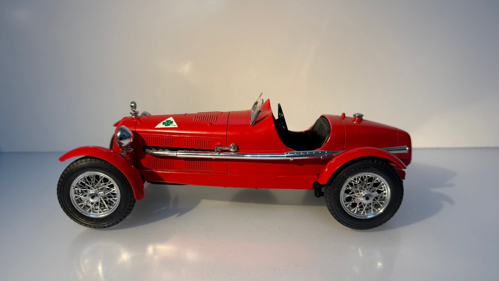 Bburago Alfa Romeo 2300 monza 1:18, Hobby en Vrije tijd, Ophalen of Verzenden, Zo goed als nieuw, Auto, Bburago