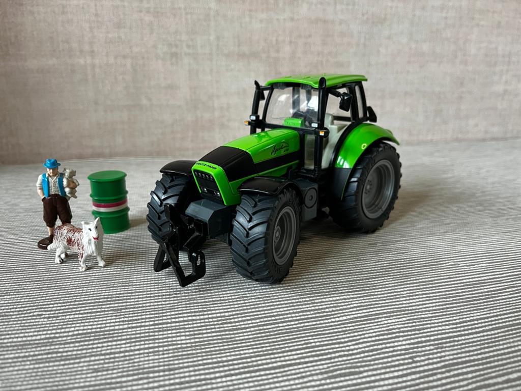 Deutz Agrotron 210 Siku, Hobby en Vrije tijd, Modelauto's | 1:32, Ophalen of Verzenden, Zo goed als nieuw, Tractor of Landbouw