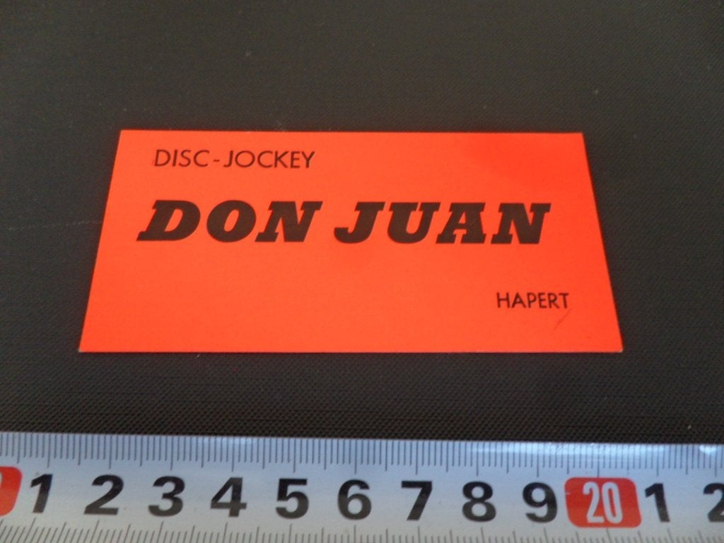 sticker Hapert  Disc-Jockey  DON JUAN, Verzamelen, Stickers, Ophalen, Zo goed als nieuw