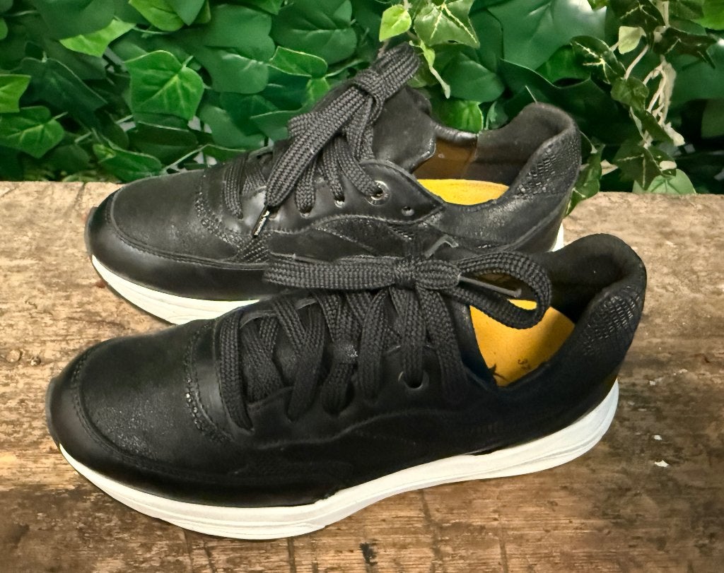 bijna Nieuwe sneakers van Xsensible maat 37 (wijdte G), Sendra, Zwart, Nieuw, Ophalen of Verzenden