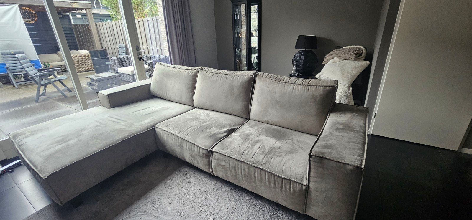 Comfortabele loungebank - Grijs, Ophalen, Modern, Comfortabel, 250 tot 300 cm, Gebruikt