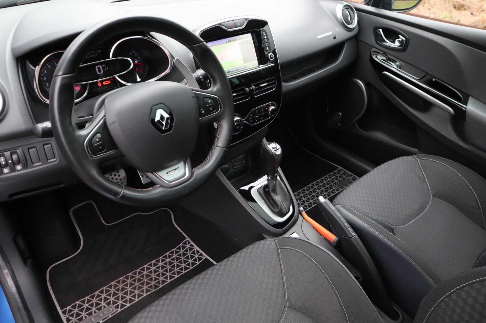Renault Clio 1.2 GT 120PK EDC Aut. | Panorama | Sportstoelen, Euro 5, Gebruikt, Blauw, Leder en Stof
