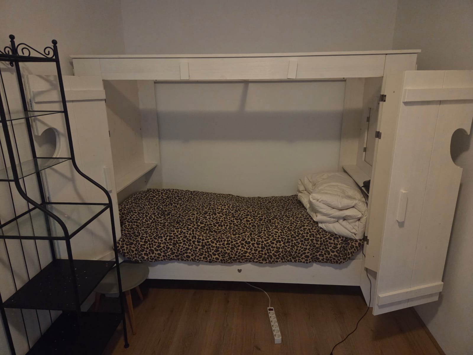Kinderbed vorm bedstee, Kinderen en Baby's, Kinderkamer | Bedden, Zo goed als nieuw, 180 cm of meer, 85 tot 100 cm, Matras, Ophalen