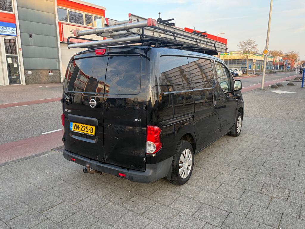 Nissan Nv200 1.5 D 66KW 2015, Auto's, Bestelauto's, Voorwielaandrijving, Euro 5, Stof, Zwart