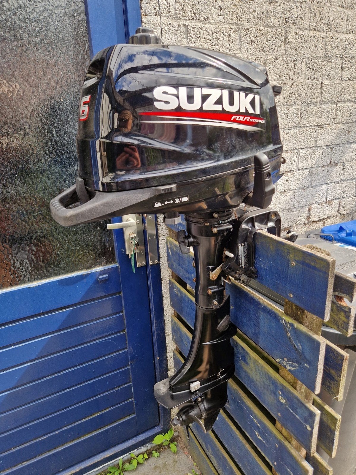 Suzuki DF6A Buitenboordmotor 2021 - ZGAN, 30 uur gelopen, Watersport en Boten, Buiten- en Binnenboordmotoren, Ophalen, 5 tot 10 pk