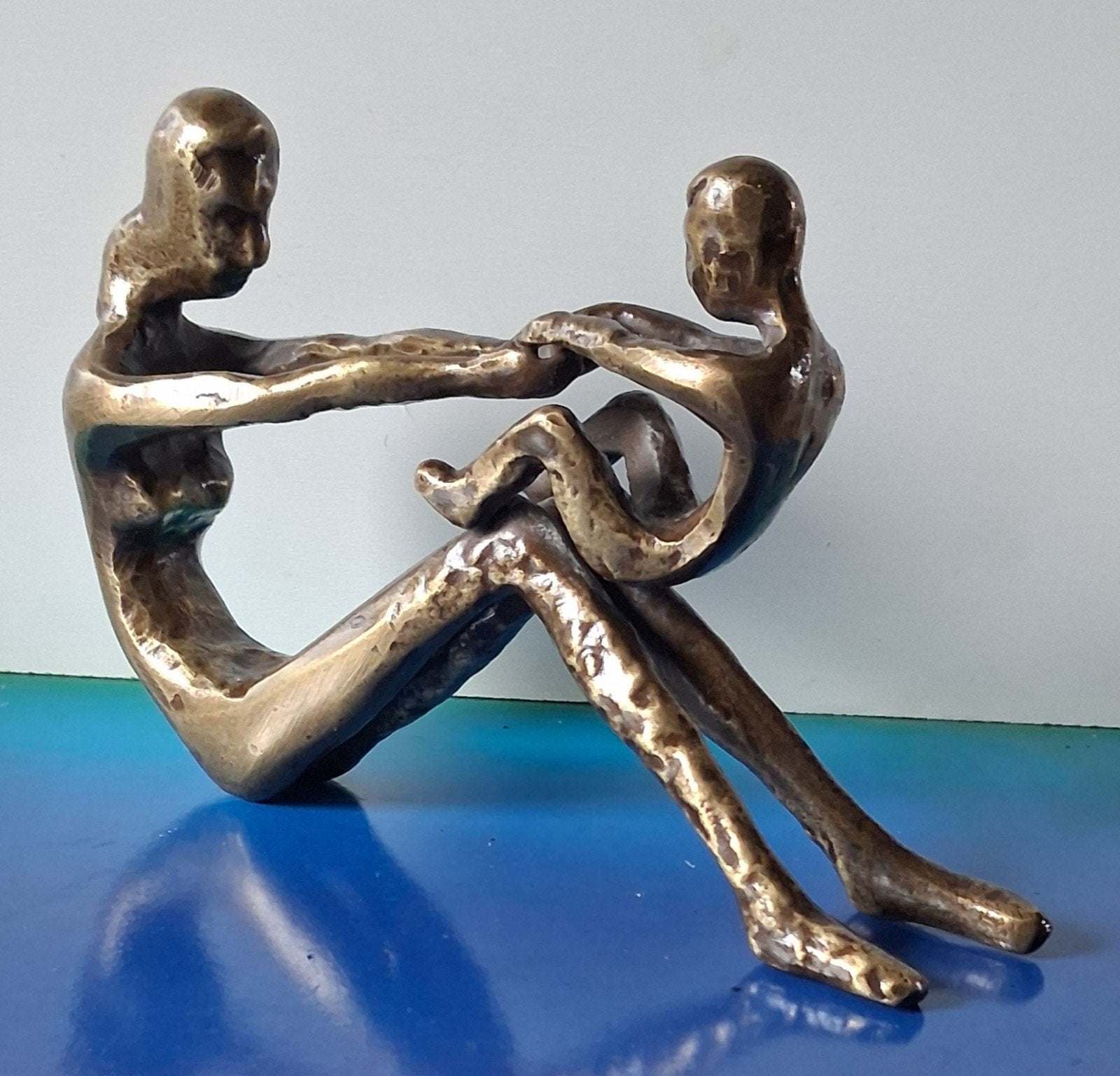 Moeder met kind. Geabstraheerde bronzen sculptuur., Ophalen, Brons