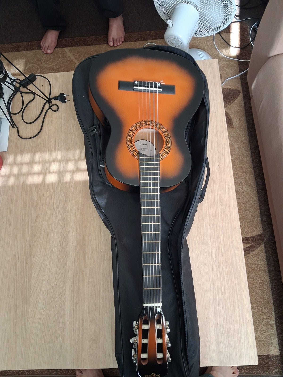 Klassieke gitaar met hoes - Zo goed als nieuw, Muziek en Instrumenten, Ophalen, Zo goed als nieuw, Klassieke of Spaanse gitaar