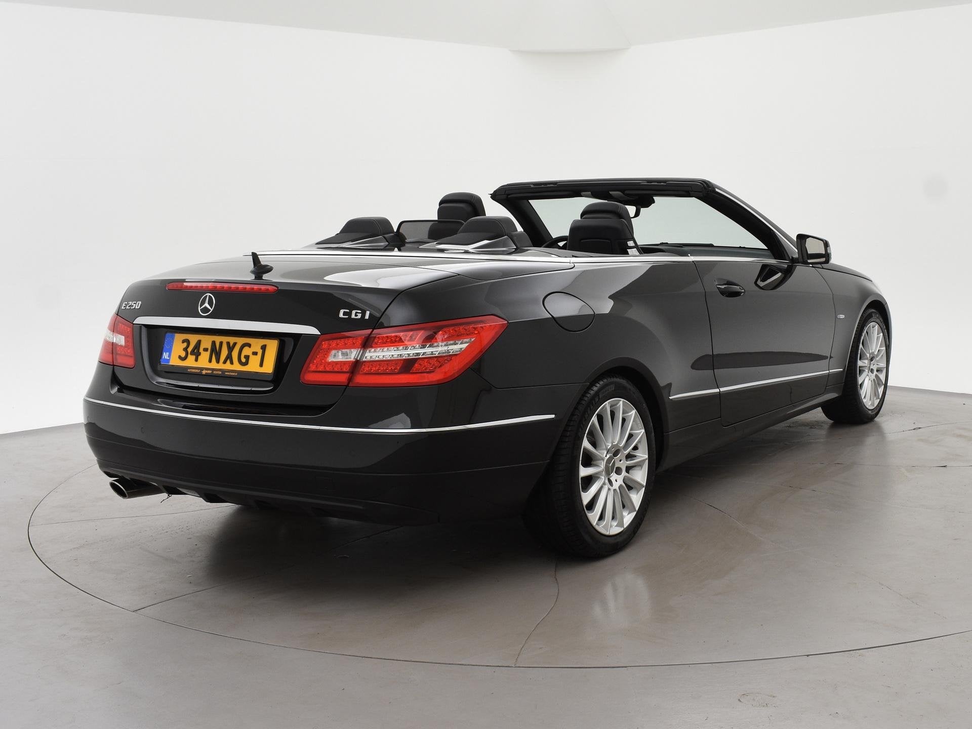Mercedes-Benz E-klasse Cabrio 250 CGI 204 PK AUT. + AIRSCARF, Auto's, Mercedes-Benz, Euro 5, Cabriolet, 4 stoelen, 1796 cc