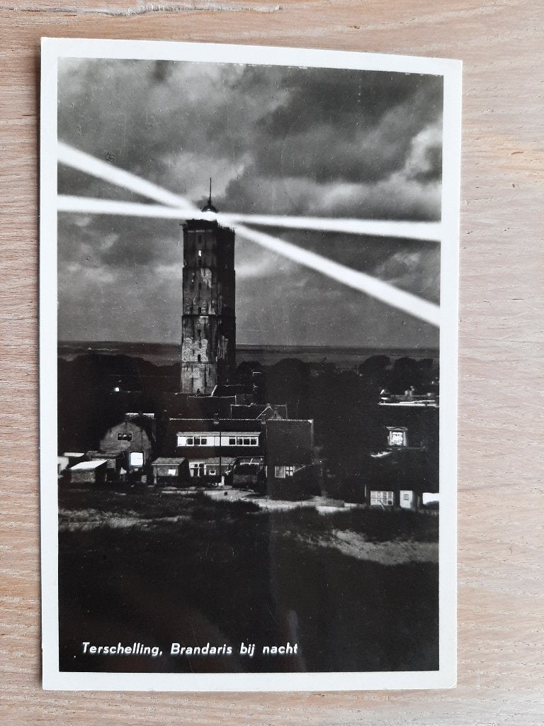 oude kaart Terschelling Vuurtoren Brandaris bij nacht, 1956, Ophalen of Verzenden, 1940 tot 1960, Gelopen, Waddeneilanden