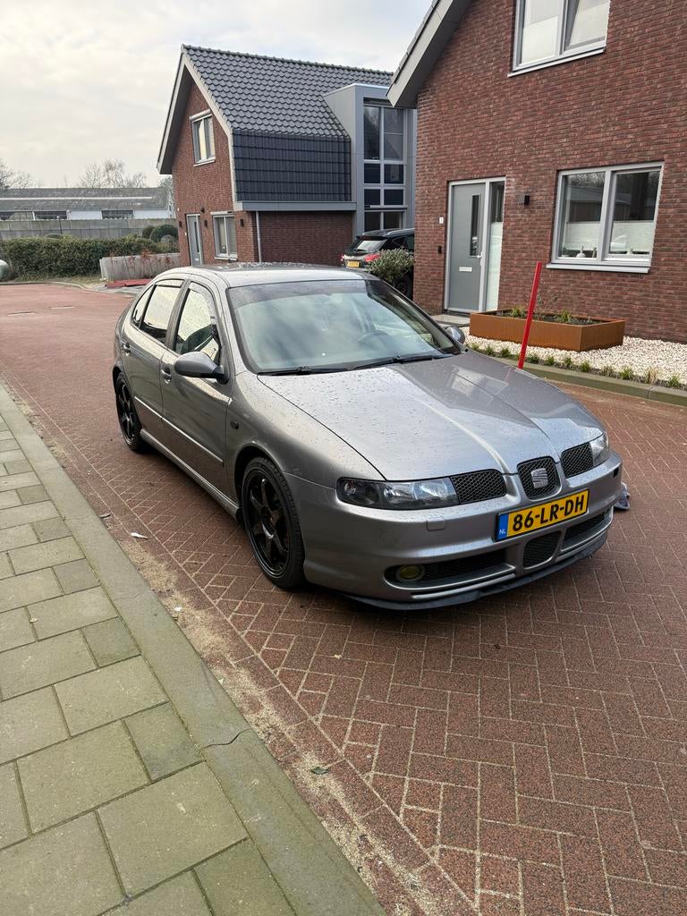 Seat Leon 1.8 20VT 132KW 2003 Grijs, Auto's, Seat, Voorwielaandrijving, Stof, 4 cilinders, 1264 kg
