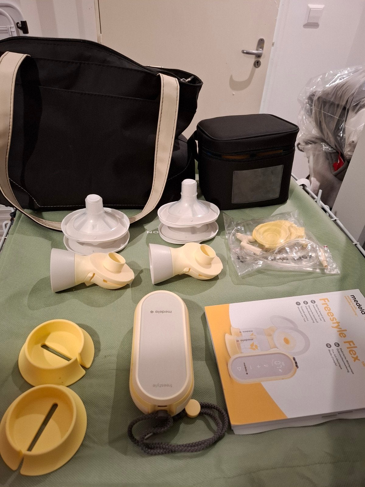 Medela Freestyle Flex Dubbele Borstkolf met Accessoires, Ophalen
