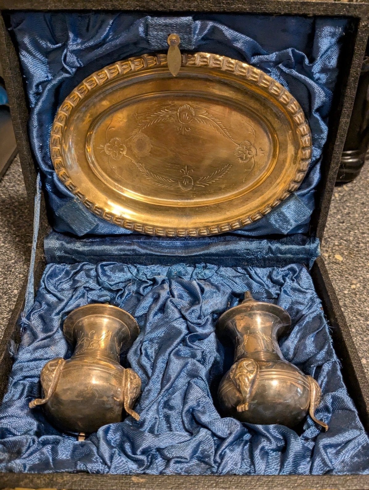 Antieke  zout- en peperstrooiers met dienblad, Antiek en Kunst, Ophalen of Verzenden, Zilver