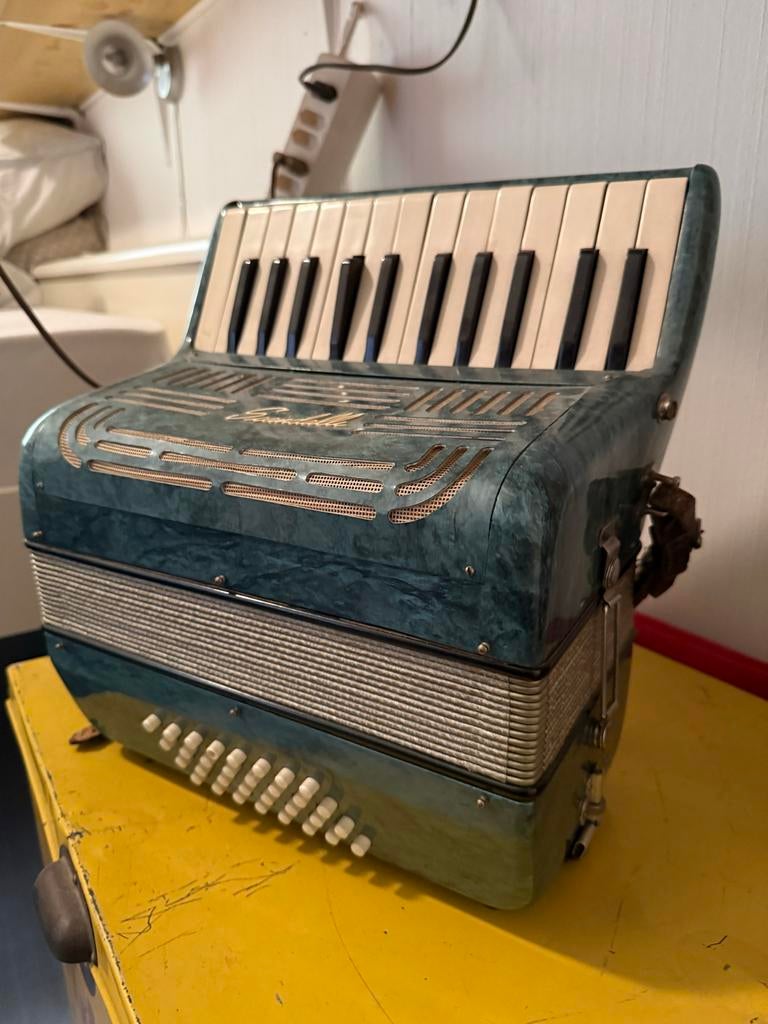 Mooie en onbeschadigde Scandalli Accordeon, Ophalen, Overige formaten, Scandalli, Toetsaccordeon