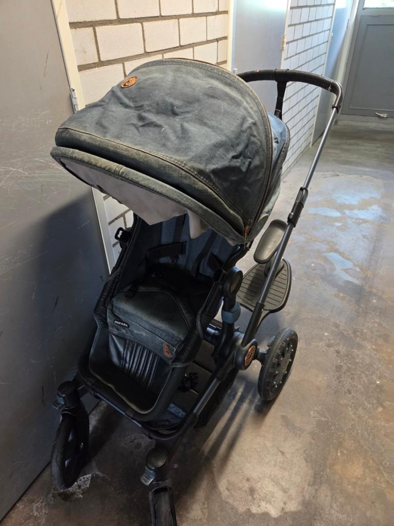 Quinny Kinderwagen met meerijdplankje - Diesel editie, Kinderen en Baby's, Gebruikt, Ophalen, Kinderwagen, Verstelbare duwstang