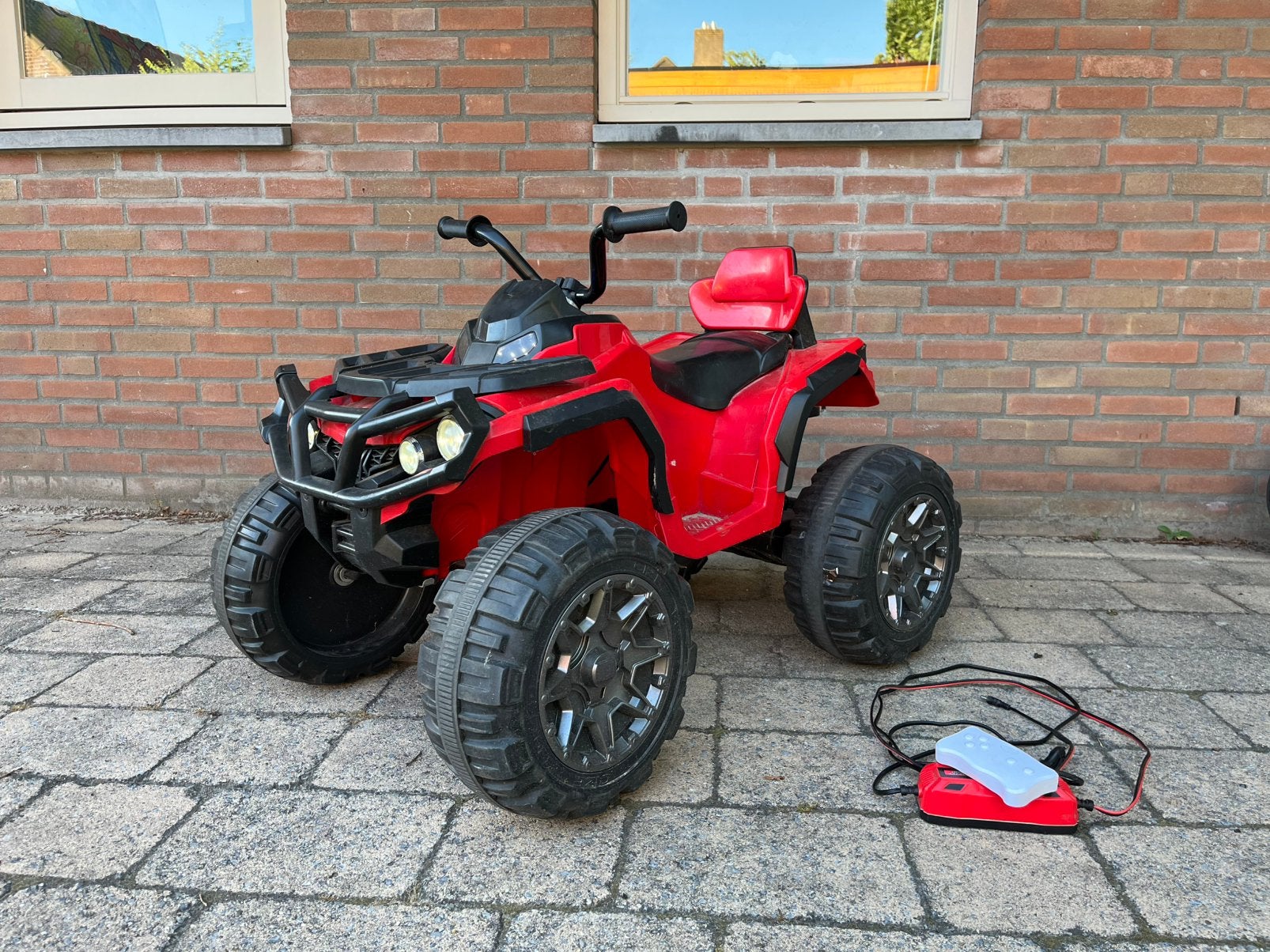 12V kinder quad kinderquad met afstandbediening, Ophalen, Zo goed als nieuw
