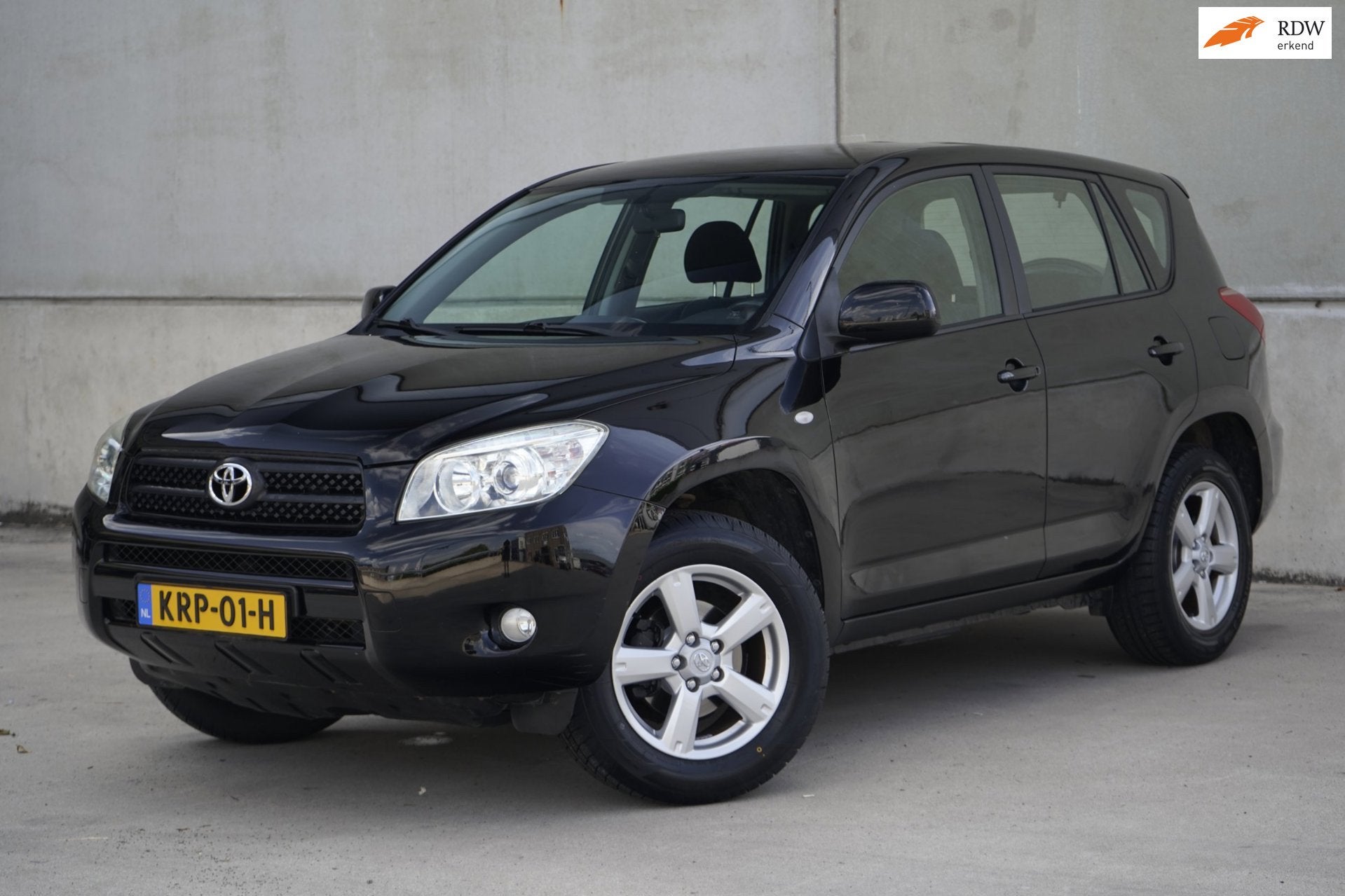 Toyota RAV4 2.0 VVTi Linea Sol Automaat, Trekhaak, Airco, Auto's, Toyota, Automaat, 1998 cc, Stof, Gebruikt
