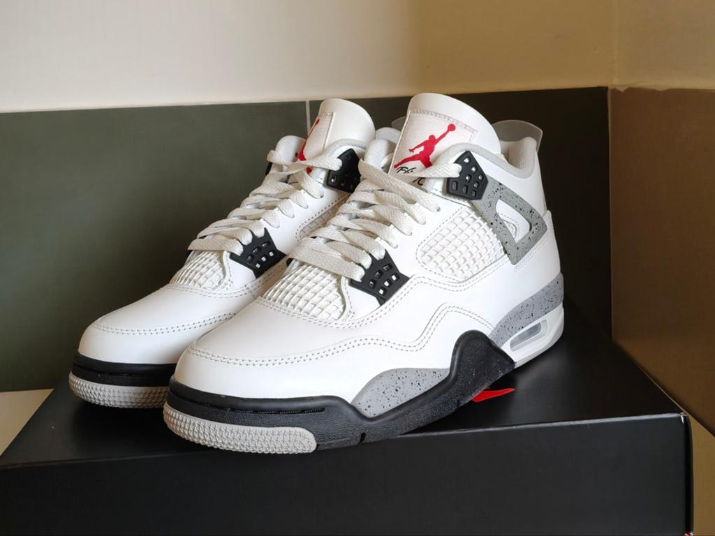 Jordan 4 White Cement - Maat 42 - Nieuw, Ophalen of Verzenden, Nieuw, Wit