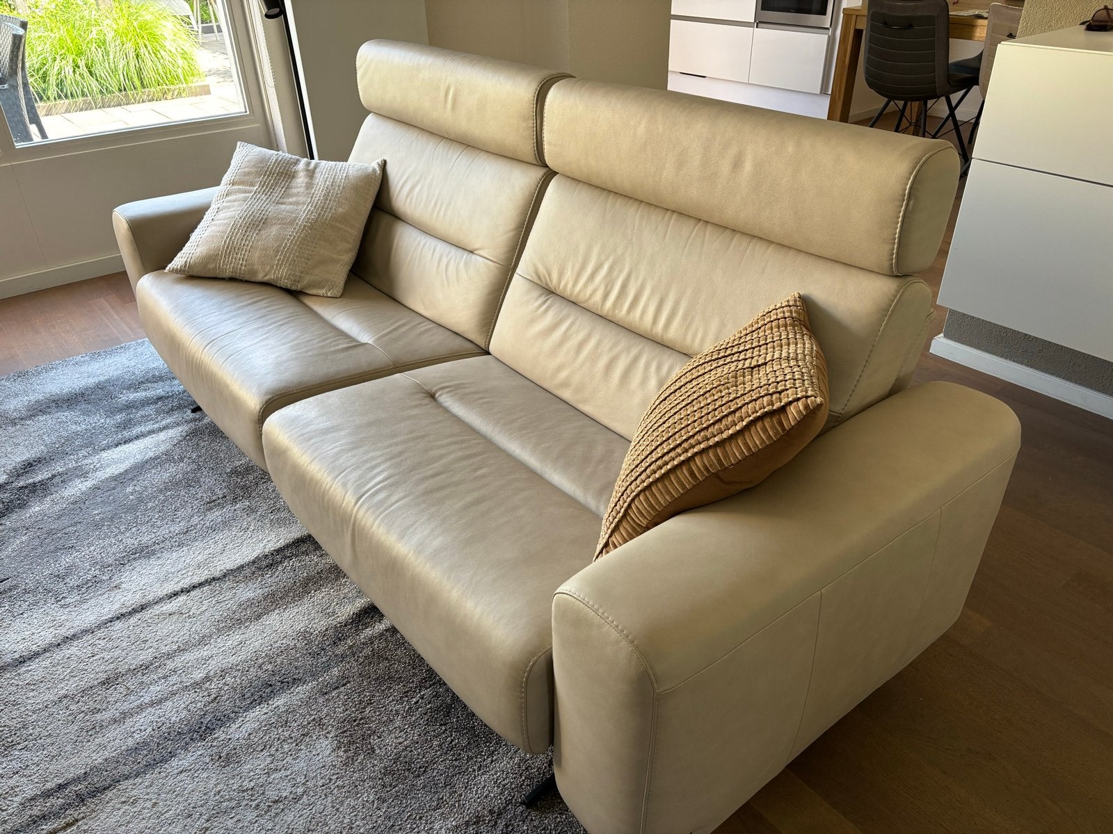 Stressless Stella 2,5-zits bank Paloma leer + hocker, Ophalen, Driepersoons, Zo goed als nieuw, Rechte bank