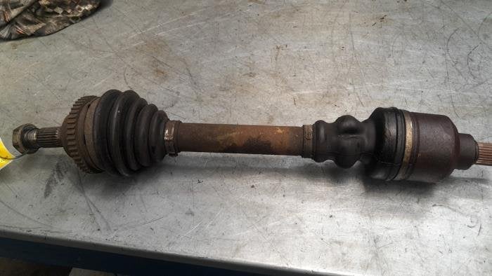 Aandrijfas links-voor van een Peugeot 206, Gebruikt, -, -, Ophalen of Verzenden