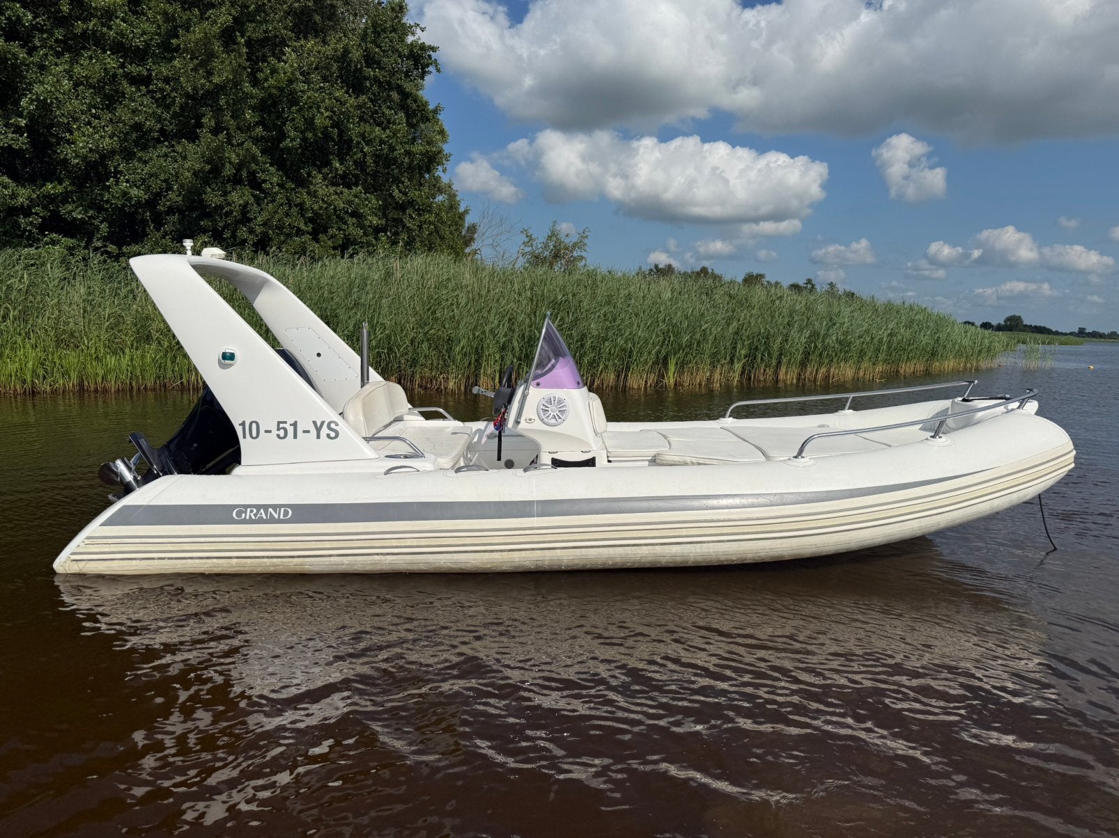 Grand 550 RIB + Suzuki DF90 90 PK + Pega trailer, Zonnedek, Zo goed als nieuw, Grand, 90 pk
