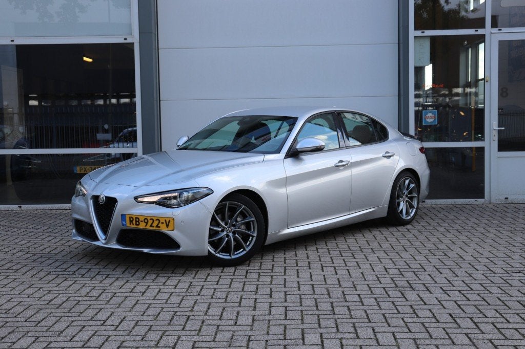 Alfa romeo GIULIA 2.0T SUPER AUT/ORIG.NL/A.CarPlay/Ad.Cruise, Auto's, Automaat, 745 kg, Achterwielaandrijving, 1995 cc
