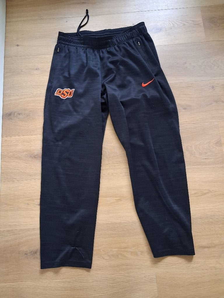 Nike Oklahoma University Dri-FIT Broek - Grijs XL, Nike, Maat 56/58 (XL), Ophalen of Verzenden, Zo goed als nieuw