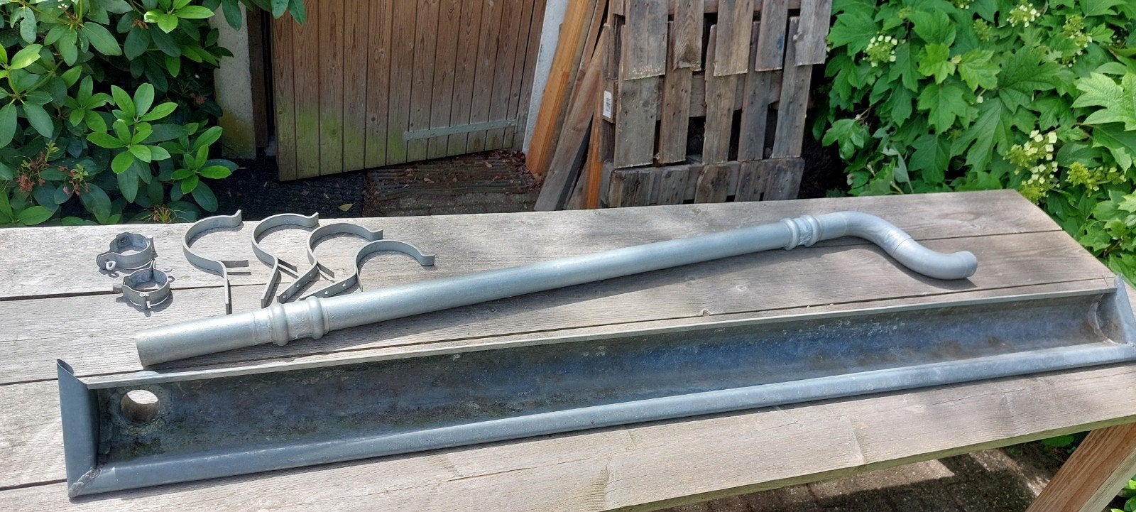 Zinken dakgoot en regenpijp met beugels, Ophalen, Zink, 80 mm of meer, Dakgoot