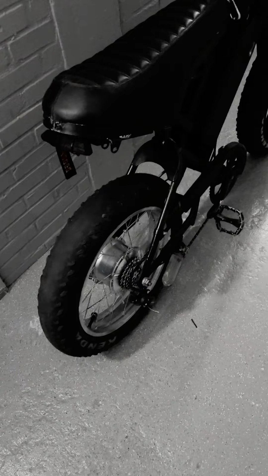 V20 pro, 59 cm of meer, Ophalen of Verzenden, Zo goed als nieuw, Overige merken