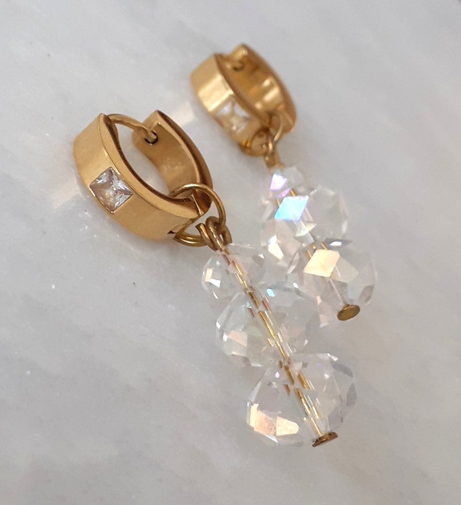 oorringen goud met aurora borealis swarovski elements, Hangers, Met strass, Nieuw, Ophalen of Verzenden