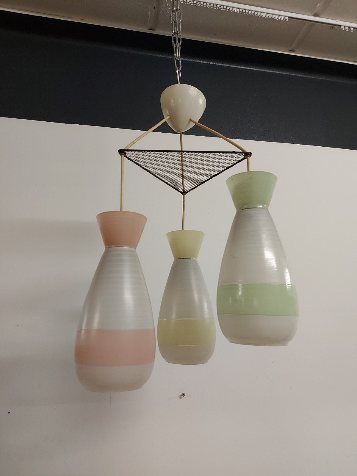 Vintage hanglamp melkglas plafondlamp glas lamp

Vintage ha, .., Vintage mid century design jaren 60 70, E27 (groot), ..