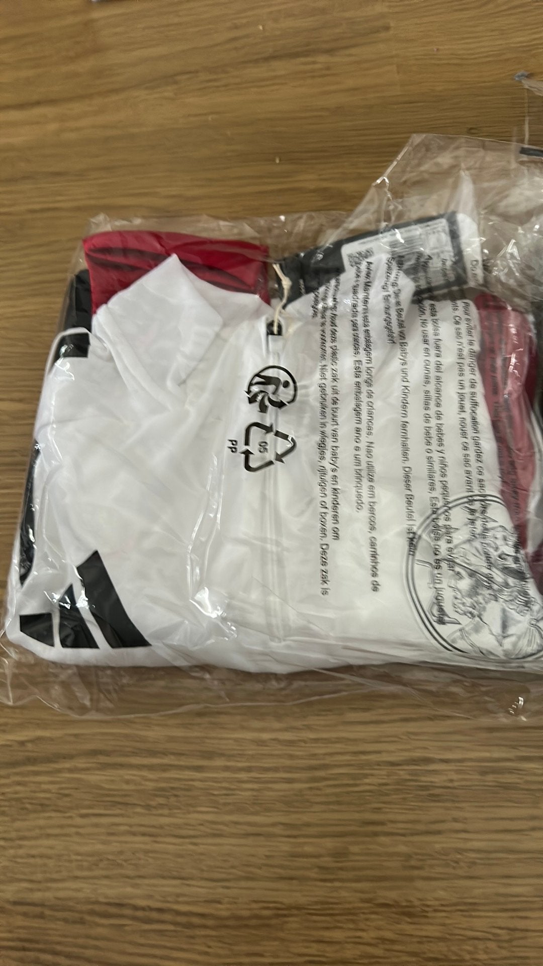 Ajax trainingspak maat M - helemaal nieuw, Sport en Fitness, Voetbal, Ophalen of Verzenden, Nieuw, Trainingspak